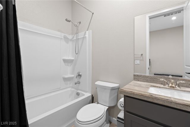 8929 Cassia Winds Street, Las Vegas, NV 89166