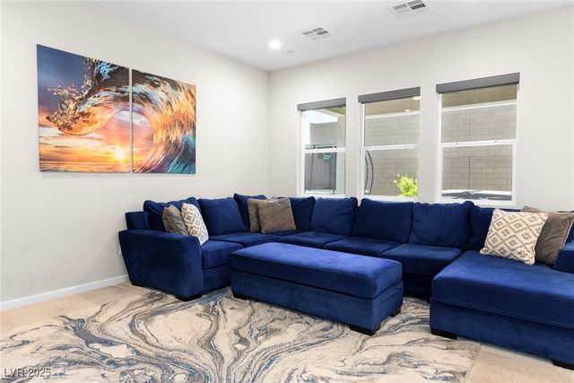 8929 Cassia Winds Street, Las Vegas, NV 89166