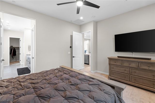 8929 Cassia Winds Street, Las Vegas, NV 89166