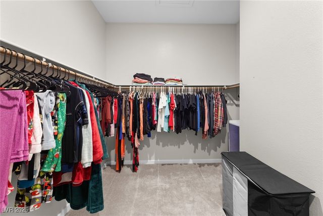 8929 Cassia Winds Street, Las Vegas, NV 89166