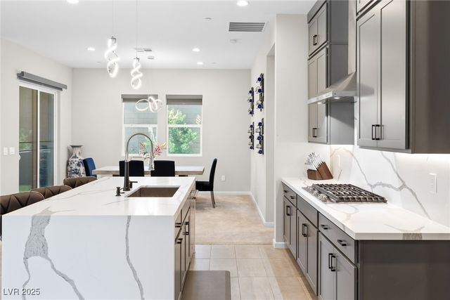 8929 Cassia Winds Street, Las Vegas, NV 89166