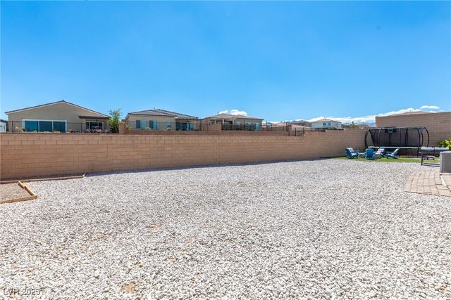 8929 Cassia Winds Street, Las Vegas, NV 89166