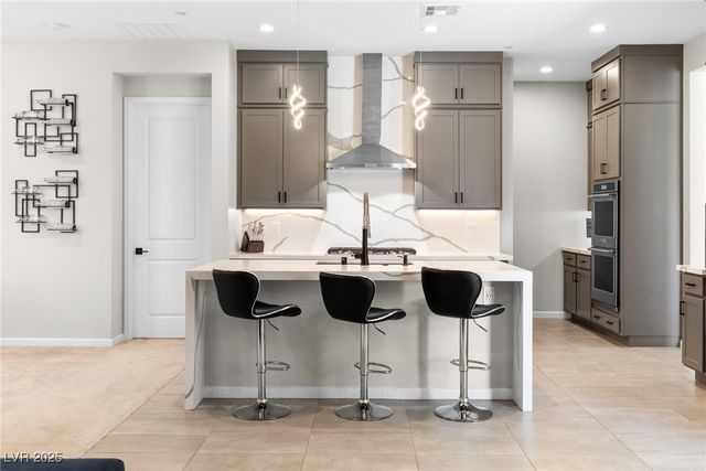 8929 Cassia Winds Street, Las Vegas, NV 89166