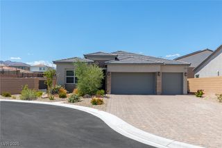 8929 Cassia Winds Street, Las Vegas, NV 89166
