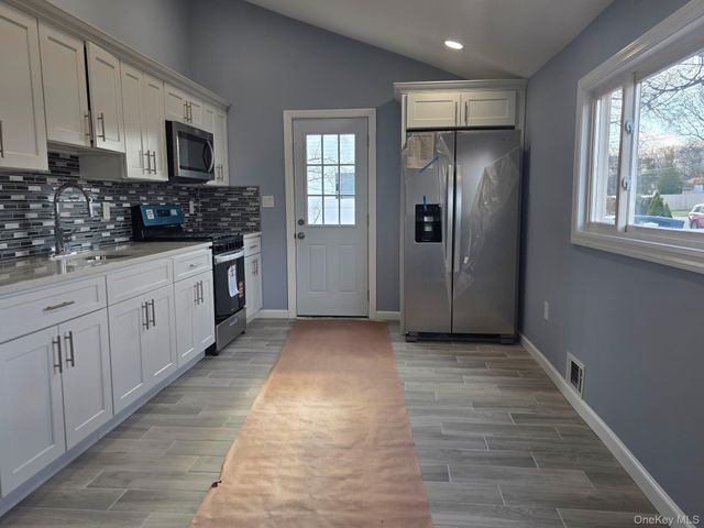 340 Half Mile Road, Central Islip, NY 11722