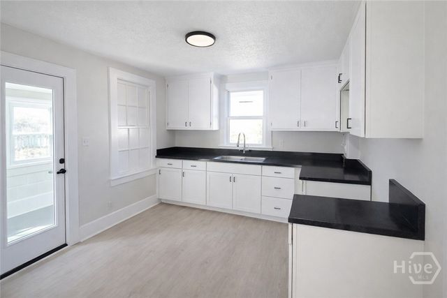 2007 Palmetto Avenue, Savannah, GA 31405