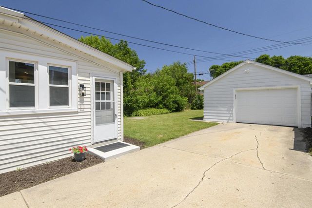 4928 N 107th STREET, Milwaukee, WI 53225