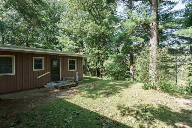 N6927 Harris Court, Westfield, WI 53964