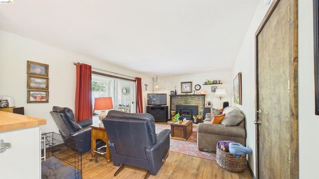 20574 Tanner Dr, Soulsbyville, CA 95372