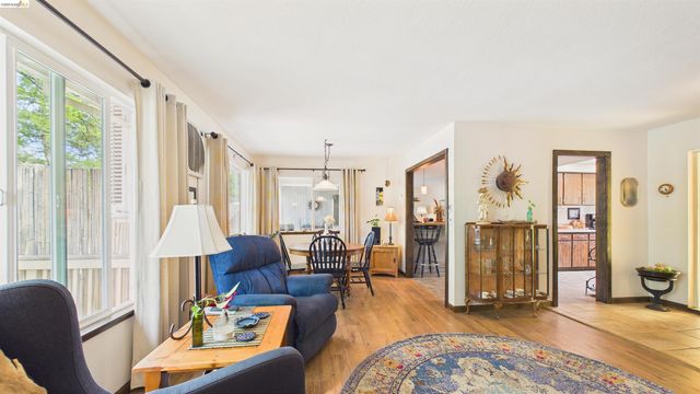 20574 Tanner Dr, Soulsbyville, CA 95372