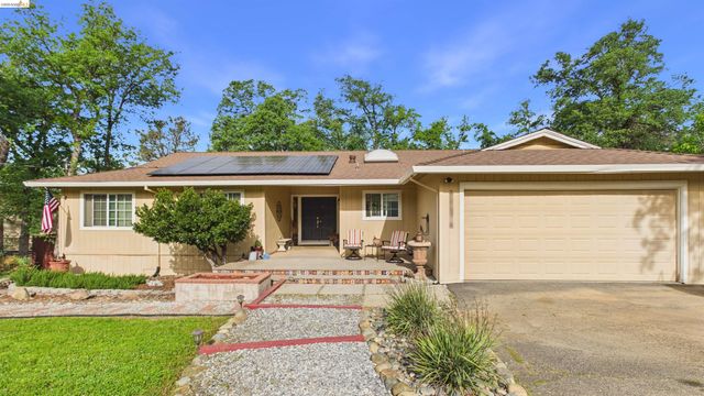 20574 Tanner Dr, Soulsbyville, CA 95372