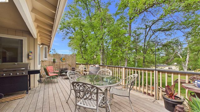 20574 Tanner Dr, Soulsbyville, CA 95372