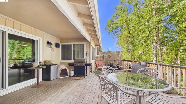 20574 Tanner Dr, Soulsbyville, CA 95372