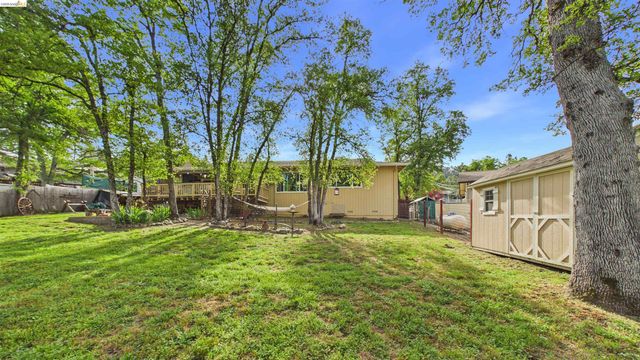 20574 Tanner Dr, Soulsbyville, CA 95372