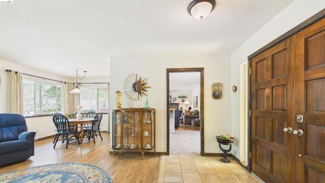 20574 Tanner Dr, Soulsbyville, CA 95372