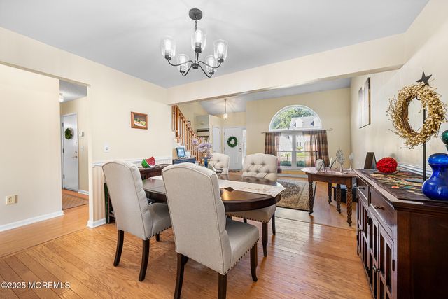33 Bryce Canyon Road, Howell, NJ 07731