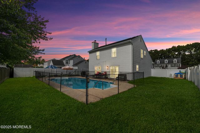 33 Bryce Canyon Road, Howell, NJ 07731