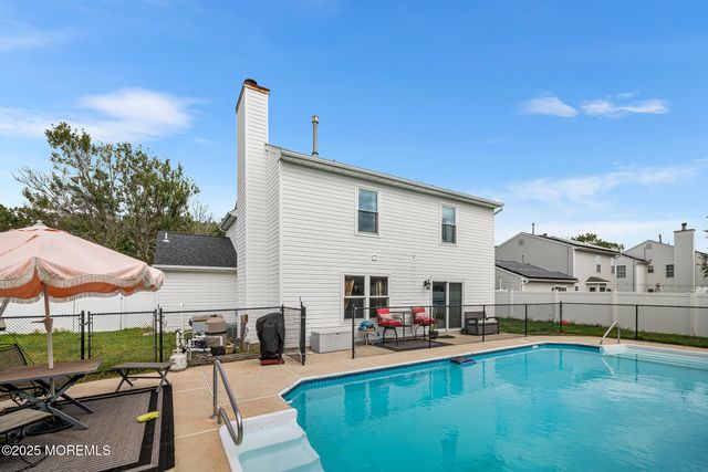 33 Bryce Canyon Road, Howell, NJ 07731