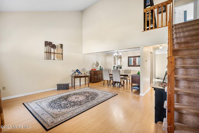 33 Bryce Canyon Road, Howell, NJ 07731