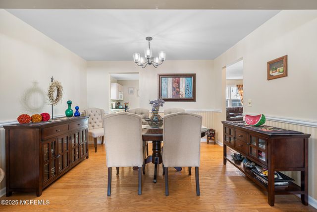 33 Bryce Canyon Road, Howell, NJ 07731