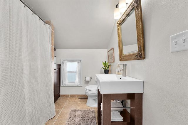 1208 State Street, Eau Claire, WI 54701