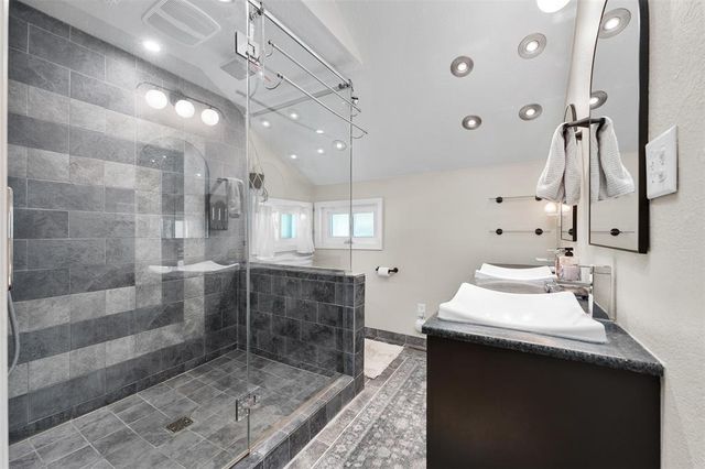 1208 State Street, Eau Claire, WI 54701