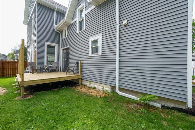 1208 State Street, Eau Claire, WI 54701
