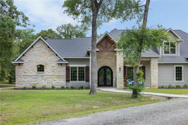 3906 County Road 157, Bedias, TX 77831