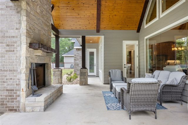 3906 County Road 157, Bedias, TX 77831
