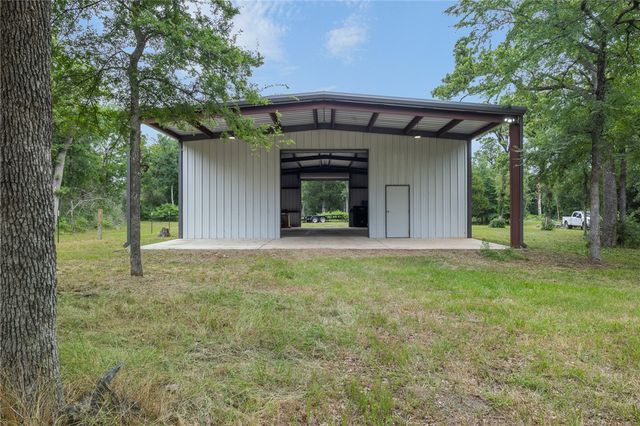 3906 County Road 157, Bedias, TX 77831