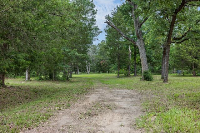 3906 County Road 157, Bedias, TX 77831