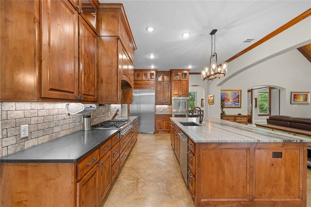 3906 County Road 157, Bedias, TX 77831