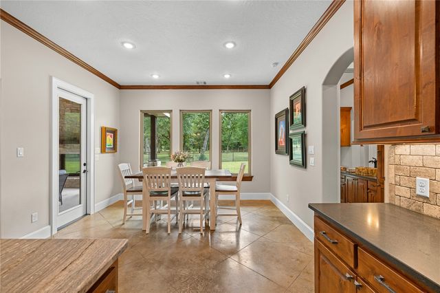 3906 County Road 157, Bedias, TX 77831