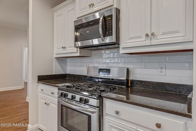 811 Flambant Drive, Broussard, LA 70518