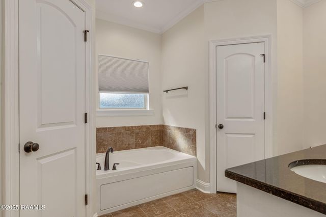 811 Flambant Drive, Broussard, LA 70518