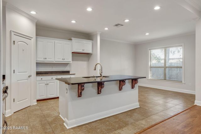 811 Flambant Drive, Broussard, LA 70518