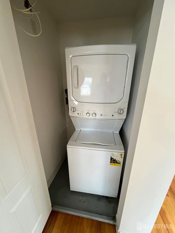 16 E Kupsch Street E C, Sayreville, NJ 08872