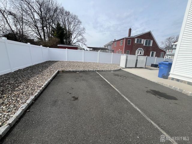 16 E Kupsch Street E C, Sayreville, NJ 08872