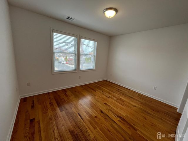 16 E Kupsch Street E C, Sayreville, NJ 08872