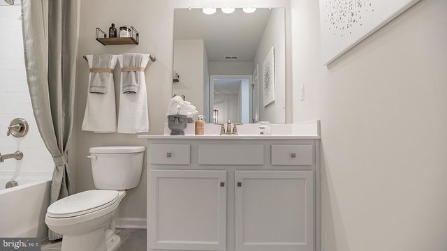 1078 MEADOWLARK DRIVE, Fogelsville, PA 18051