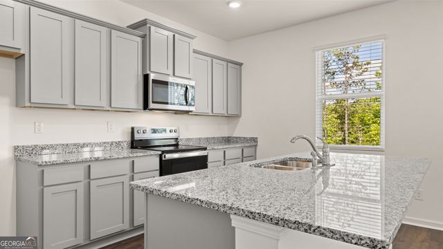 70 White Spruce Way, Newnan, GA 30265