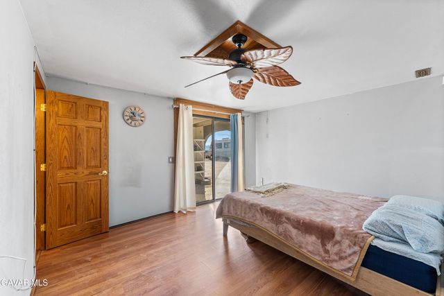 49225 W 45th Street, Lancaster, CA 93536