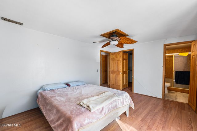 49225 W 45th Street, Lancaster, CA 93536