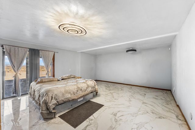 49225 W 45th Street, Lancaster, CA 93536