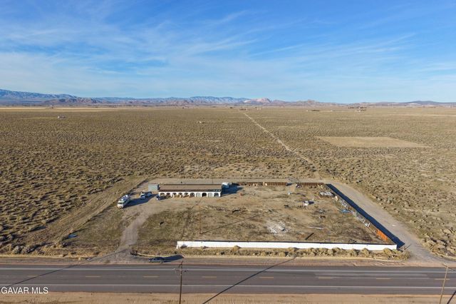 49225 W 45th Street, Lancaster, CA 93536