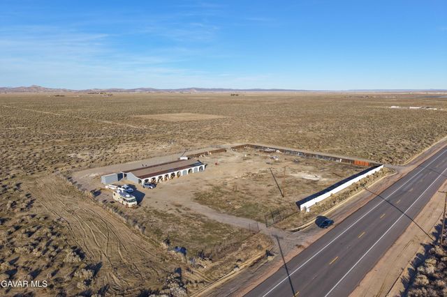 49225 W 45th Street, Lancaster, CA 93536