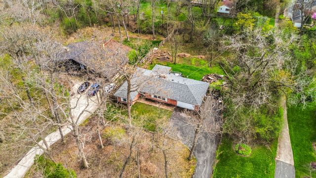 219 E Sheridan Road, Lake Bluff, IL 60044