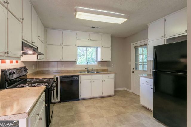 1615 Enchanted Forest Drive, Conley, GA 30288