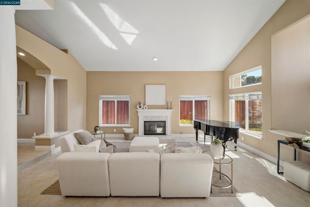 933 Spring Water Street, Danville, CA 94506