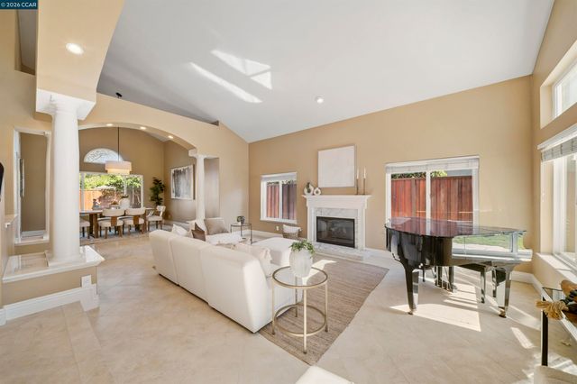 933 Spring Water Street, Danville, CA 94506